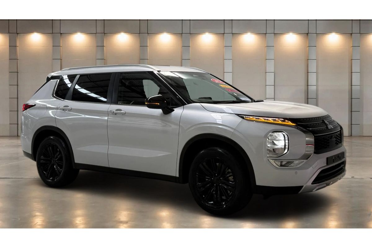 2024 Mitsubishi Outlander LS ZM