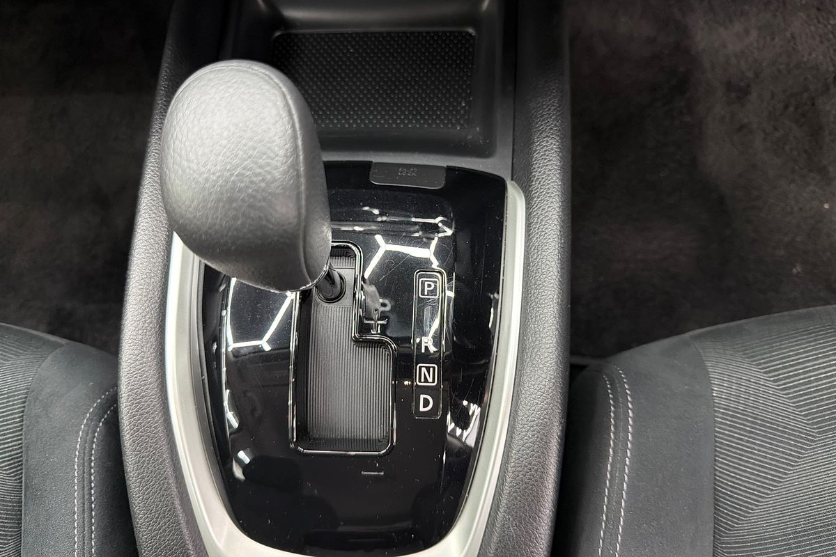 2016 Nissan X-TRAIL ST T32