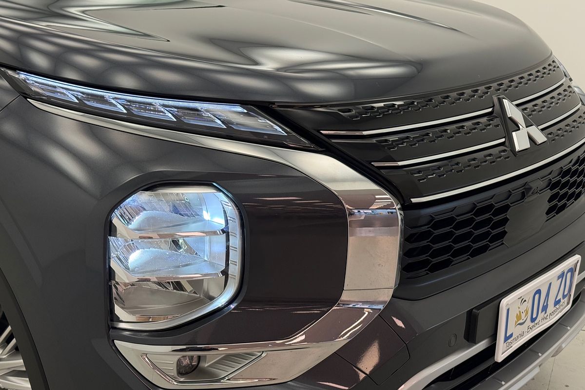 2024 Mitsubishi Outlander LS ZM