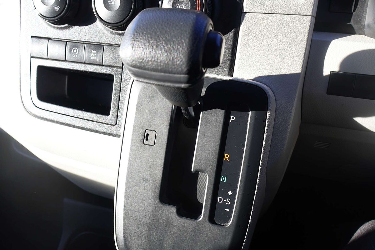 2024 Toyota Hiace GDH300R LWB
