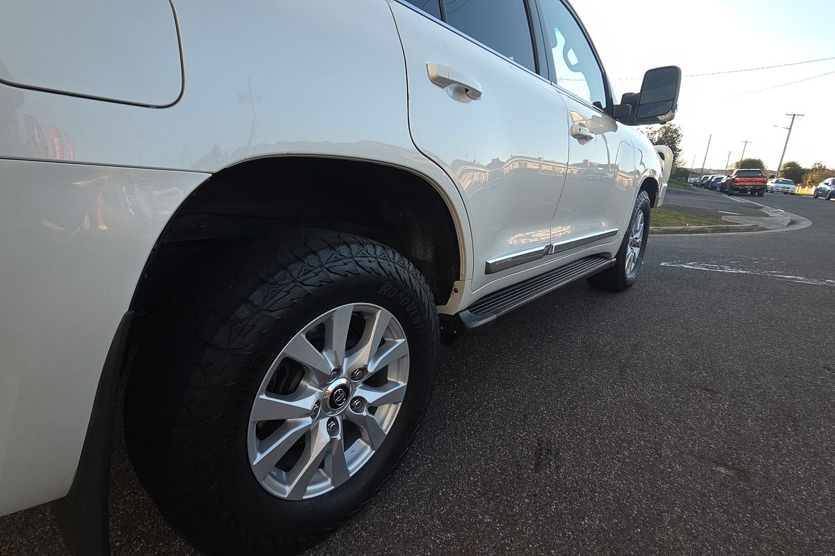 2019 Toyota Landcruiser Sahara VDJ200R