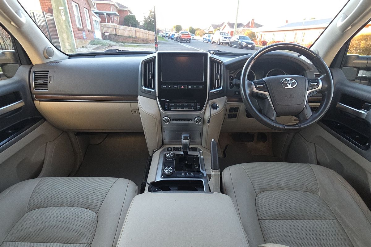 2019 Toyota Landcruiser Sahara VDJ200R