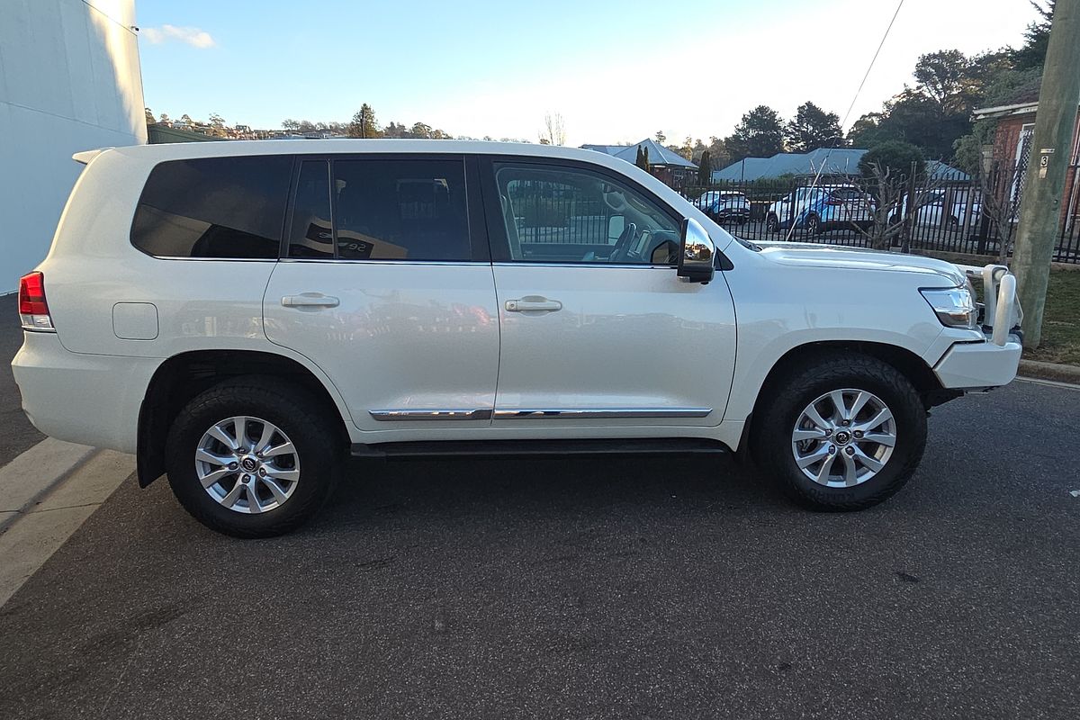 2019 Toyota Landcruiser Sahara VDJ200R