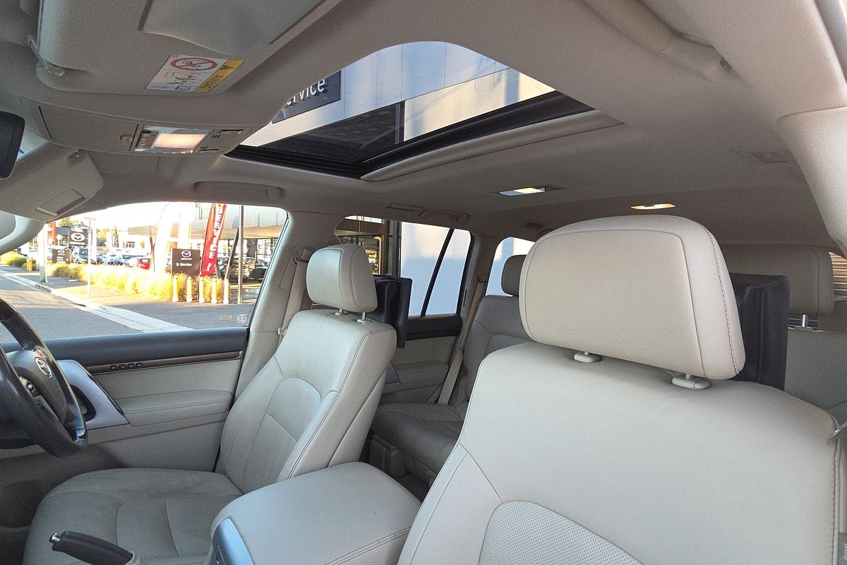 2019 Toyota Landcruiser Sahara VDJ200R