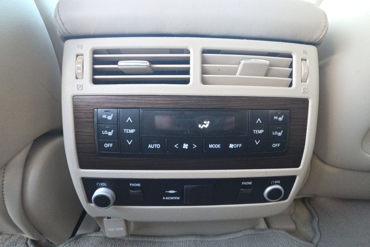 2019 Toyota Landcruiser Sahara VDJ200R