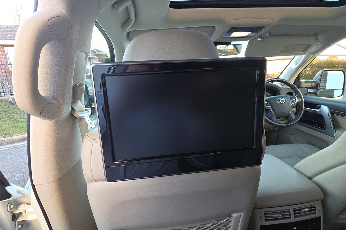 2019 Toyota Landcruiser Sahara VDJ200R