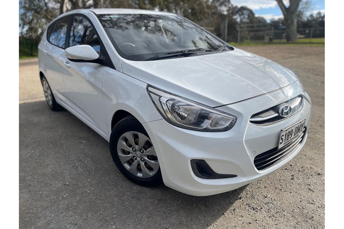 2016 Hyundai Accent Active RB3