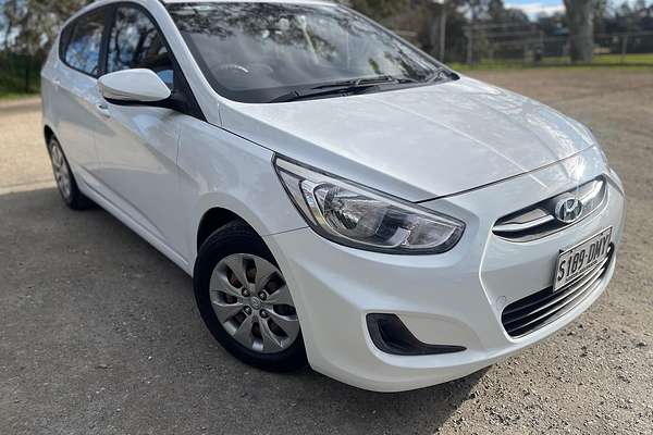 2016 Hyundai Accent Active RB3