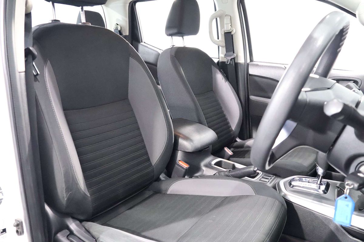 2022 Nissan Navara SL D23 Rear Wheel Drive