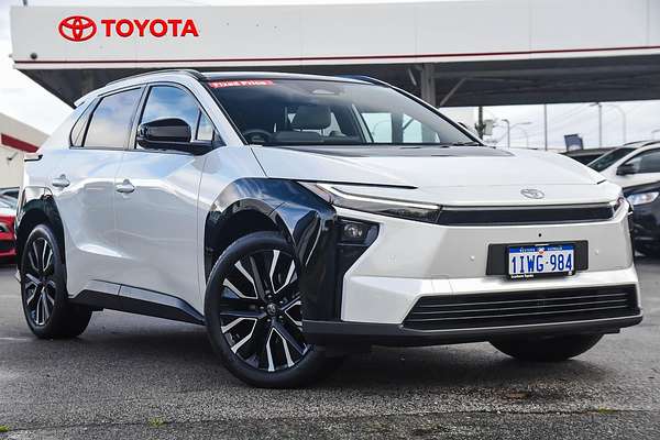 2025 Toyota bZ4X XEAM15R