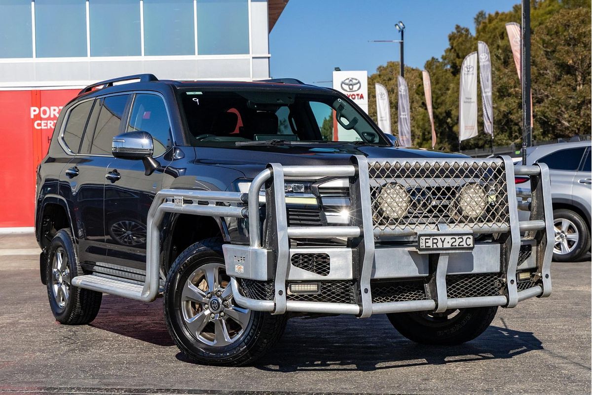 2021 Toyota Landcruiser Sahara FJA300R