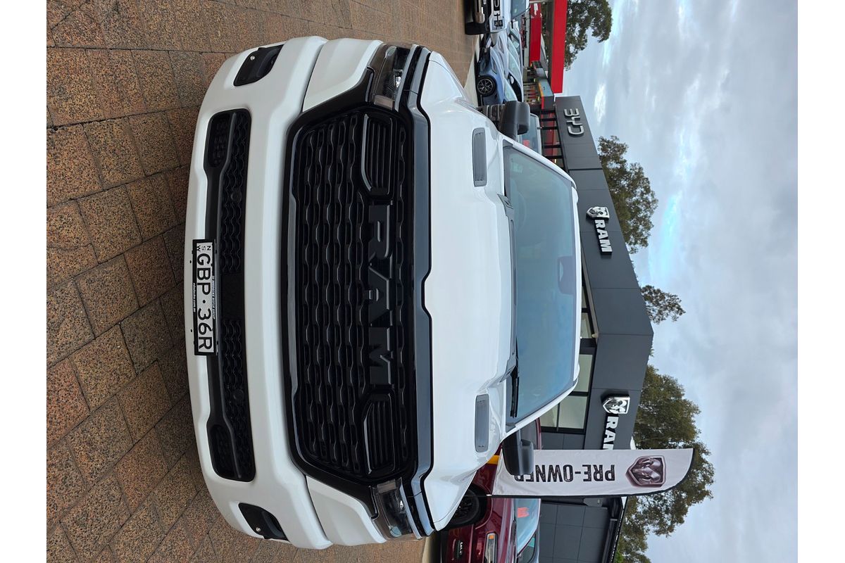 2026 RAM 1500 Express Black Edition Hurricane SO DT 4X4 SWB