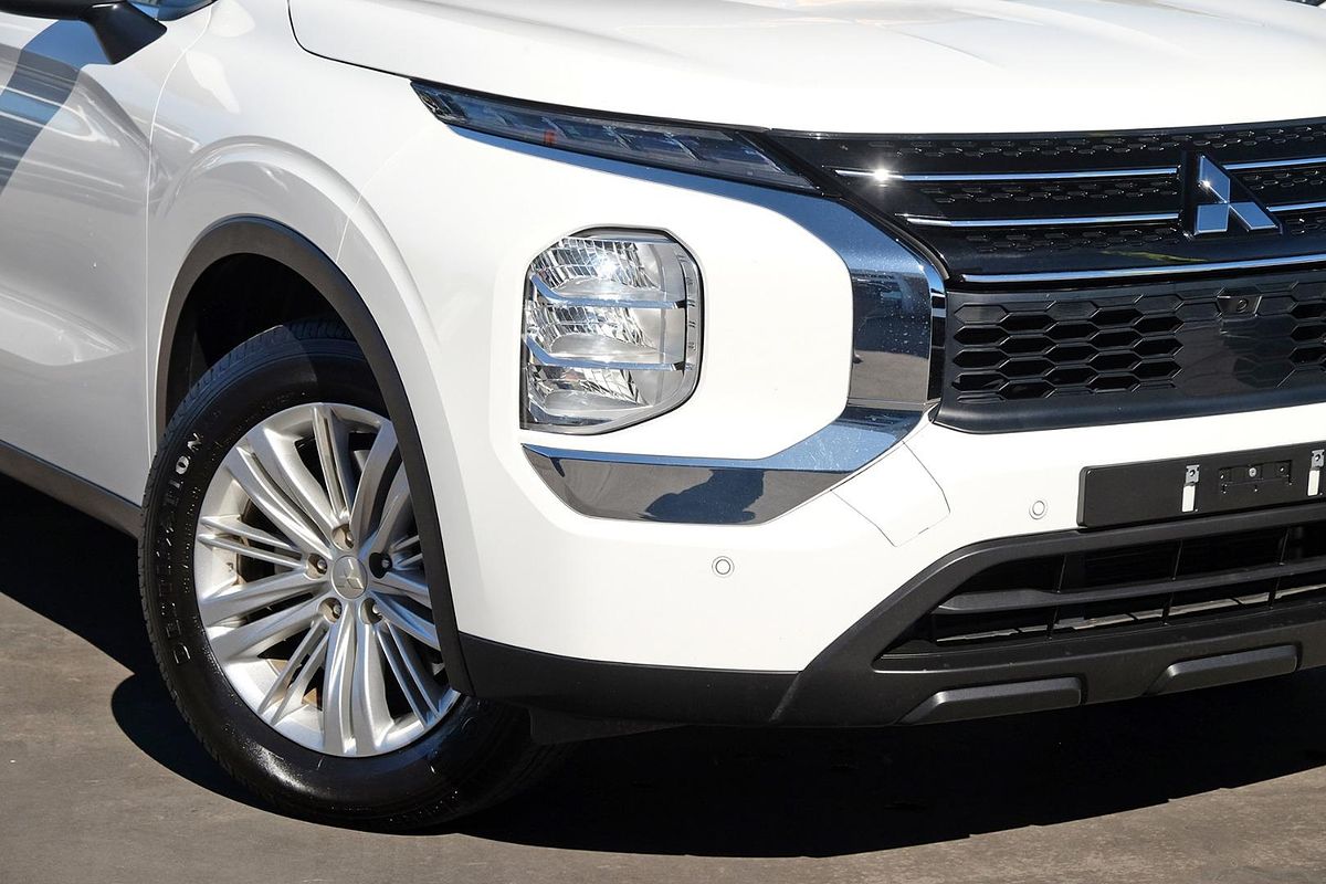 2024 Mitsubishi Outlander ES ZM