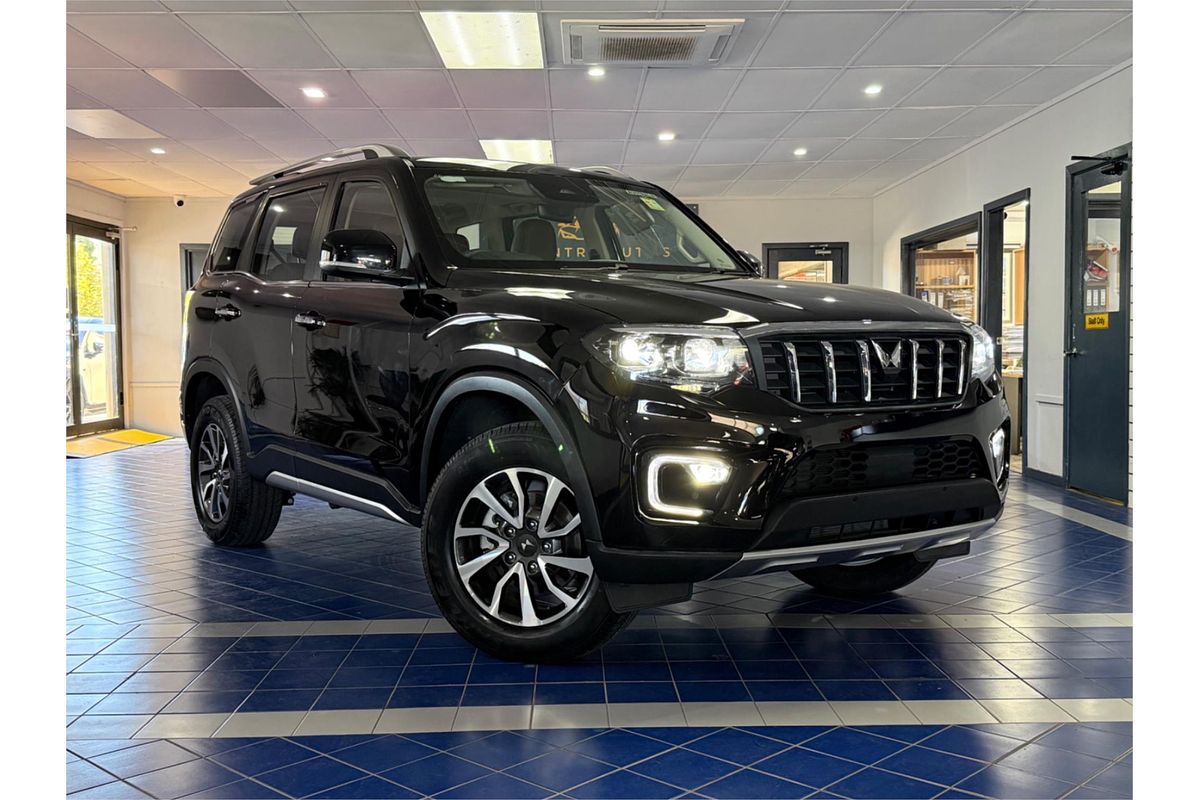 2025 Mahindra Scorpio Z8L