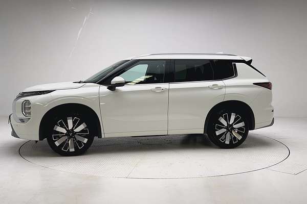 2025 Mitsubishi Outlander Exceed ZM thumb-6