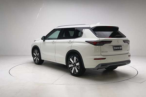 2025 Mitsubishi Outlander Exceed ZM thumb-8