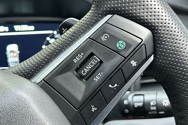2025 Mitsubishi Outlander Exceed ZM thumb-17