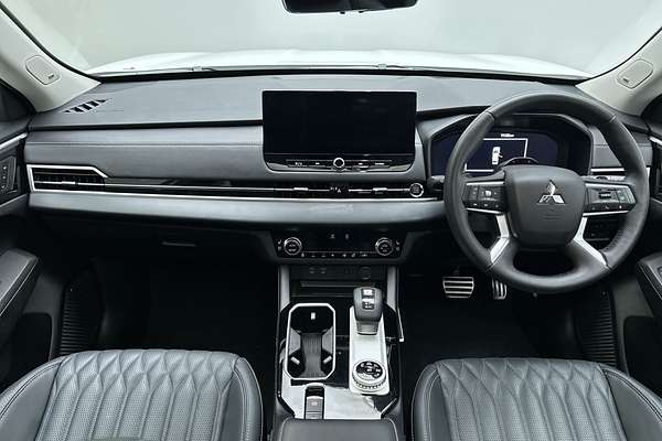 2025 Mitsubishi Outlander Exceed ZM thumb-19