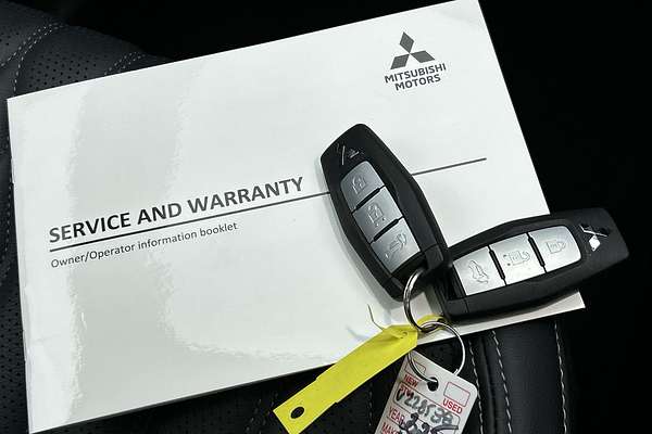 2025 Mitsubishi Outlander Exceed ZM thumb-22