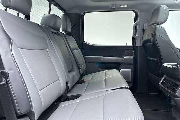 2023 Ford F-150 Lariat 4X4 LWB thumb-11