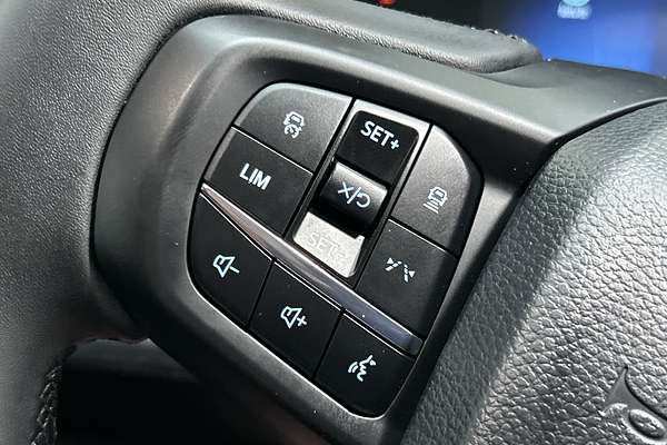 2025 Ford Everest Trend 2.0L thumb-17
