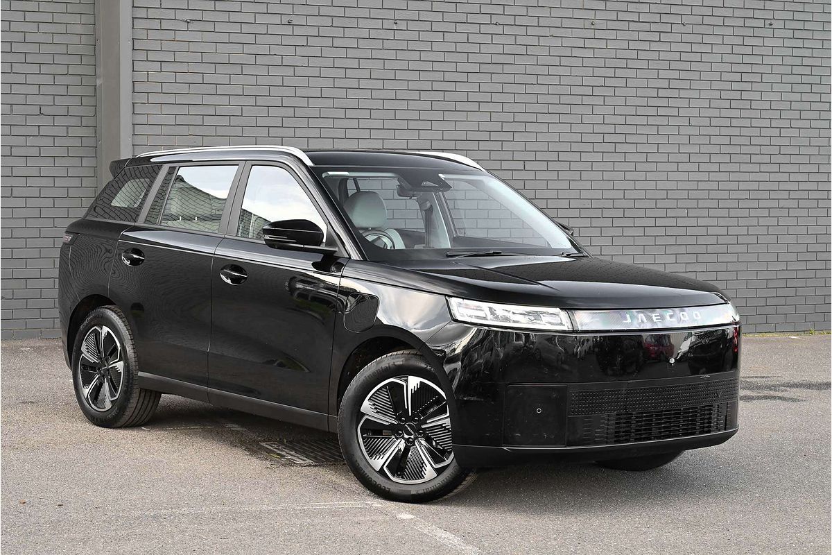 2025 OMODA JAECOO J5 EV Summit