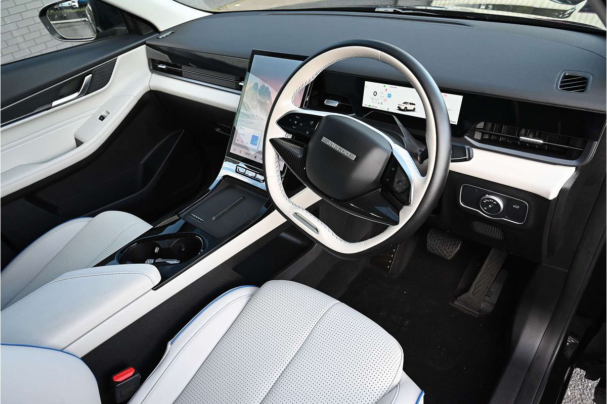 2025 OMODA JAECOO J5 EV Summit