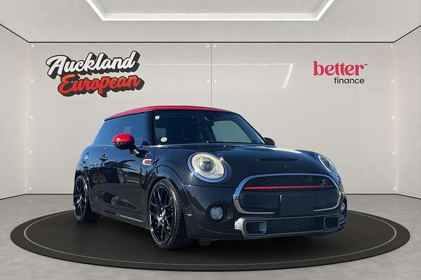 2017 MINI COOPER S