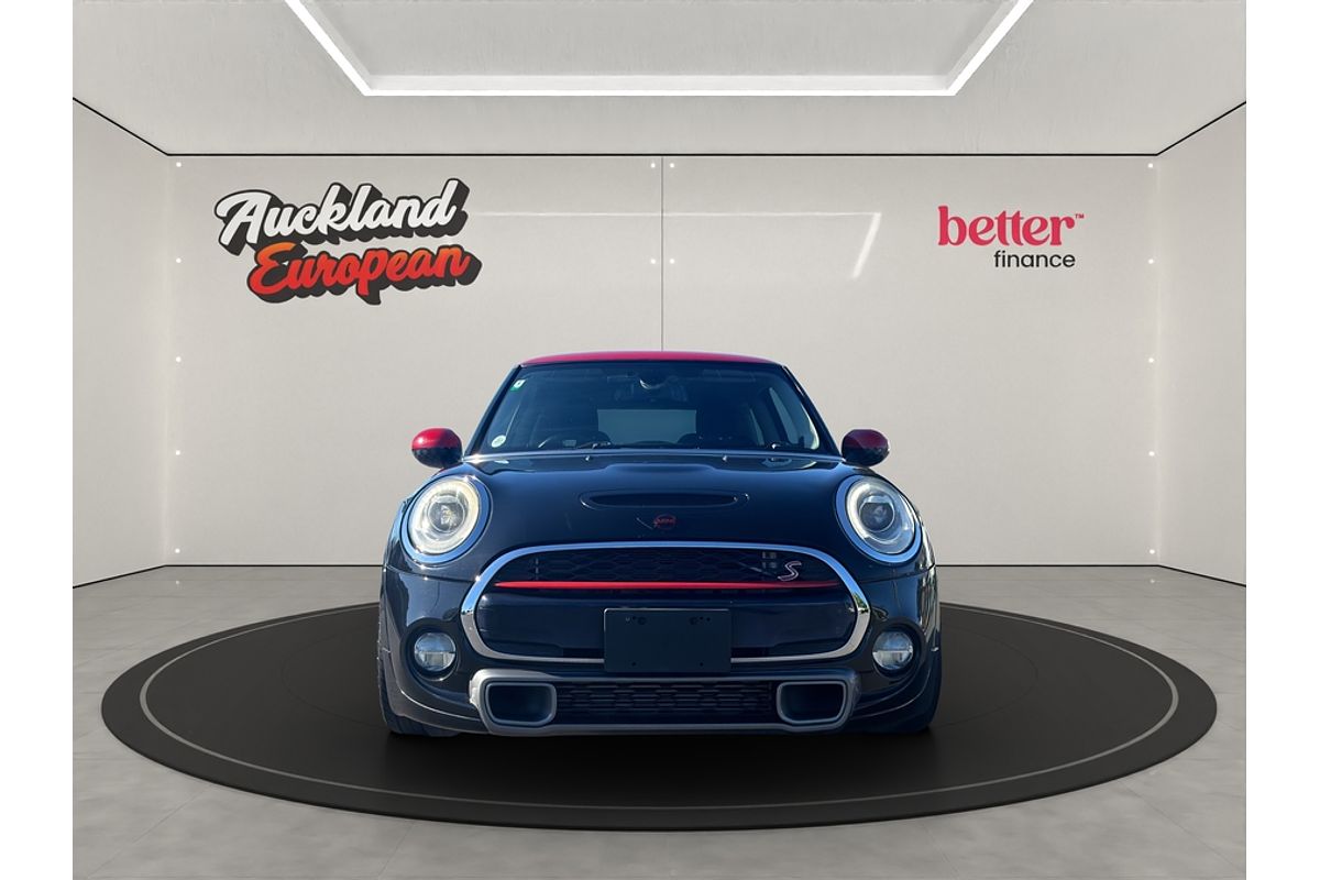 2017 MINI COOPER S