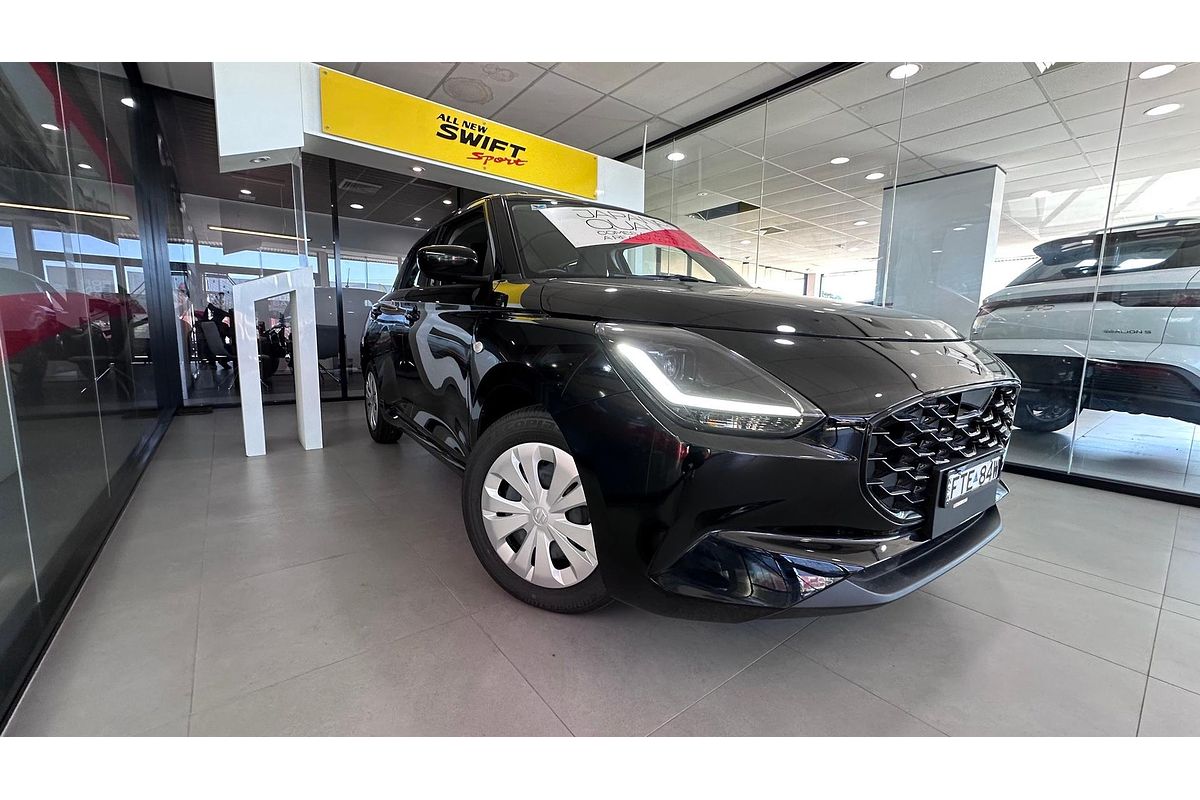 2025 Suzuki Swift Hybrid UZ