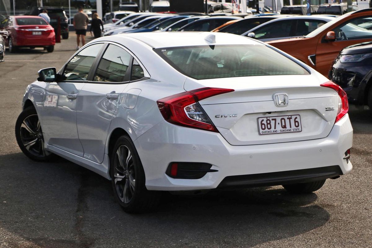 2019 Honda Civic VTi-LX 10th Gen