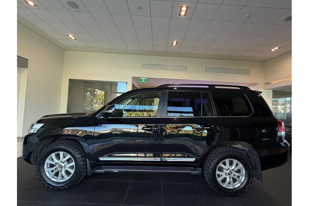 2019 Toyota Landcruiser Sahara VDJ200R