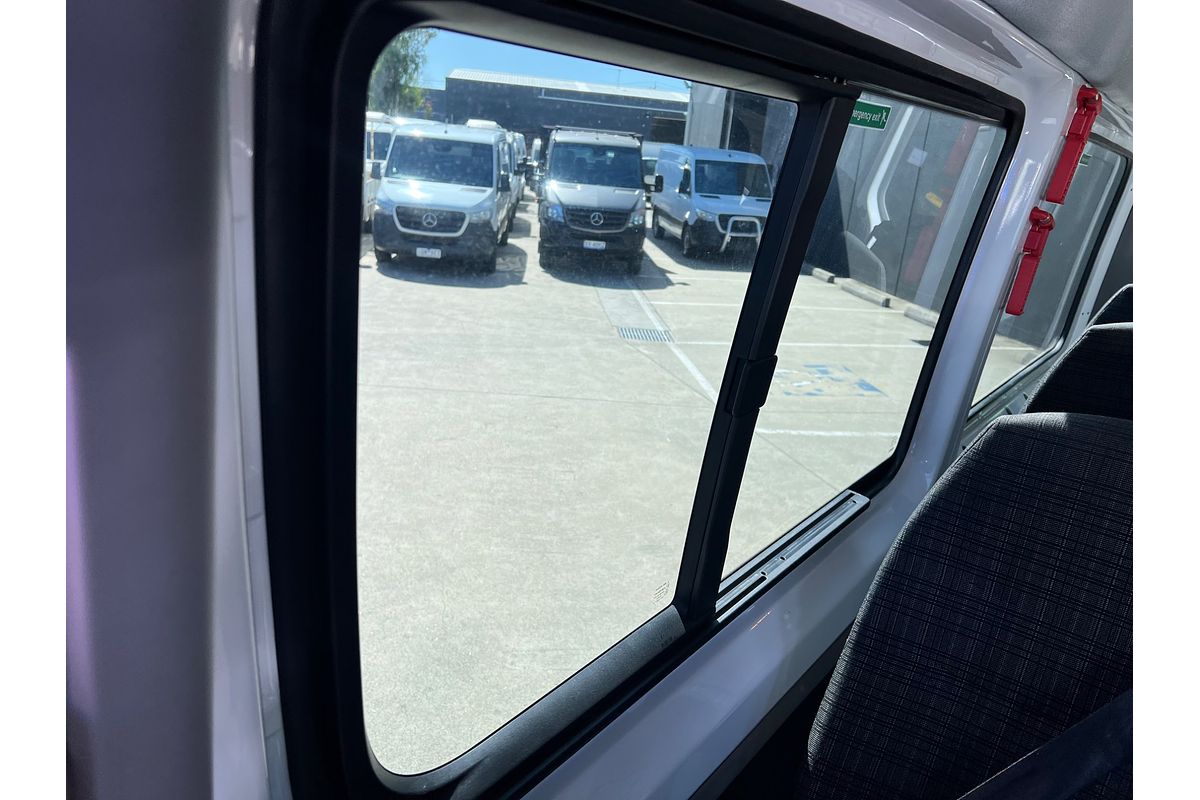 2016 Mercedes-Benz Sprinter 316CDI Transfer NCV3 MWB Low Roof image 18