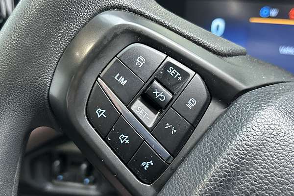 2024 Ford Everest Ambiente 2.0L thumb-16