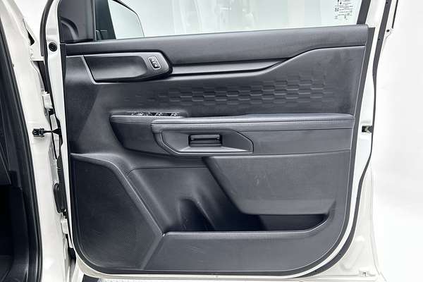 2024 Ford Everest Ambiente 2.0L thumb-18