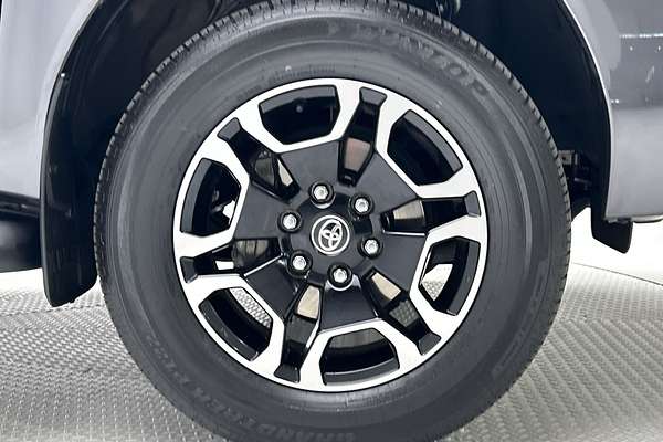 2025 Toyota Hilux SR5 48V GUN126R 4X4 thumb-9