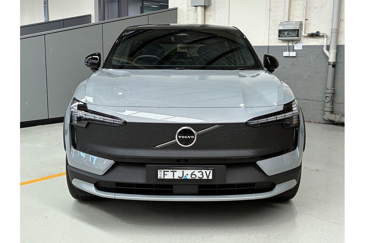 2025 Volvo EX30 Cross Country