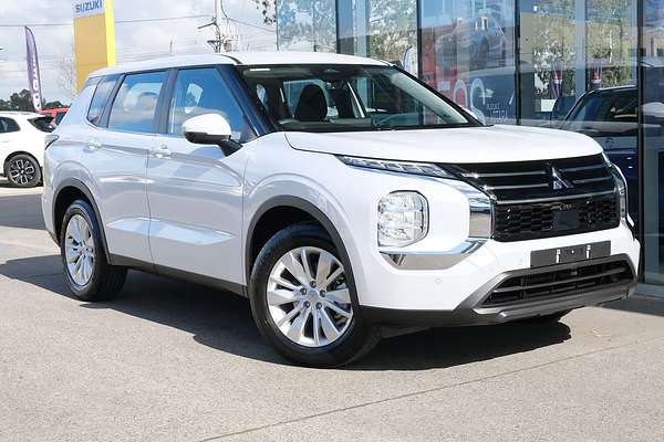 2026 Mitsubishi Outlander ES ZM
