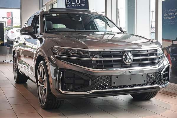 2025 Volkswagen Touareg 210TDI R-Line RC