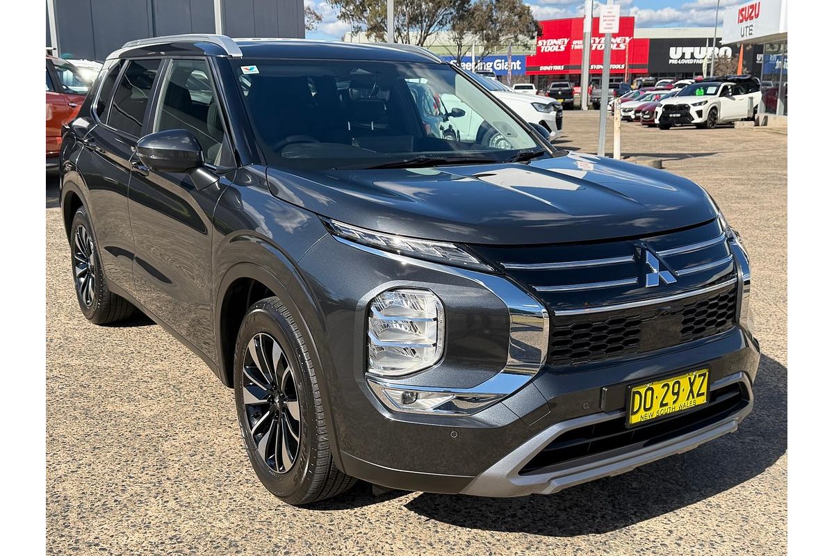2025 Mitsubishi Outlander LS ZM