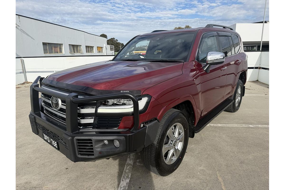 2024 Toyota Landcruiser Sahara FJA300R