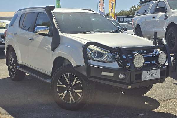 2021 Isuzu MU-X LS-T
