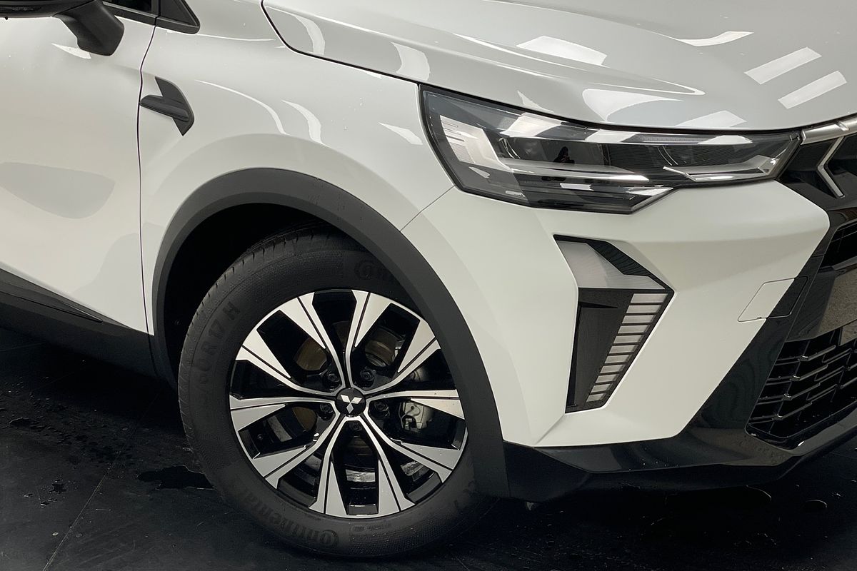 2025 Mitsubishi XE