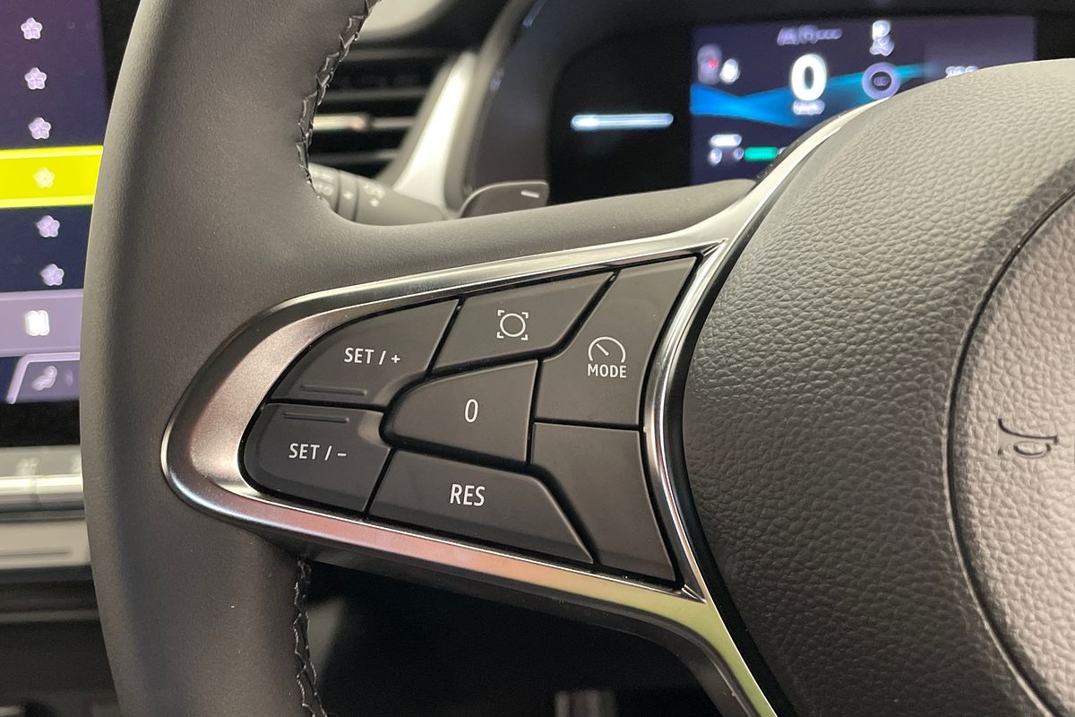 2025 Mitsubishi XE