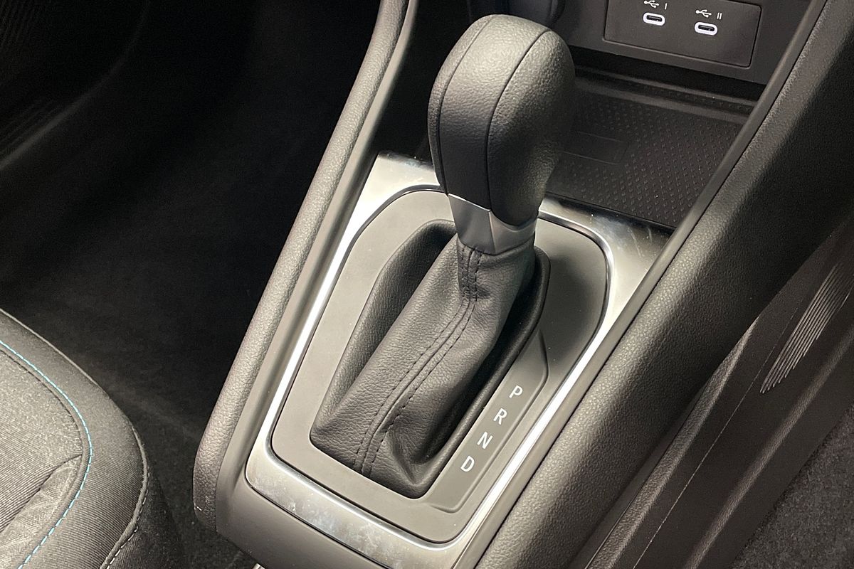 2025 Mitsubishi XE