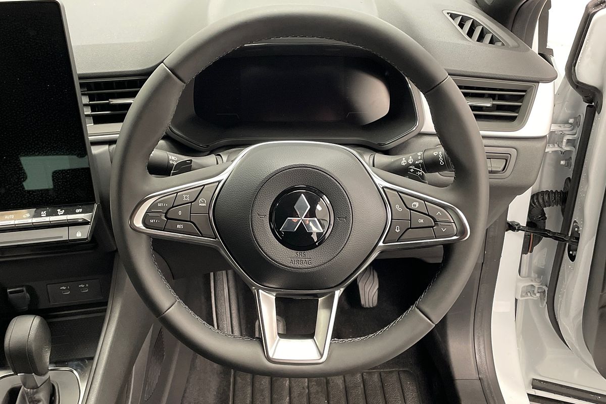 2025 Mitsubishi XE