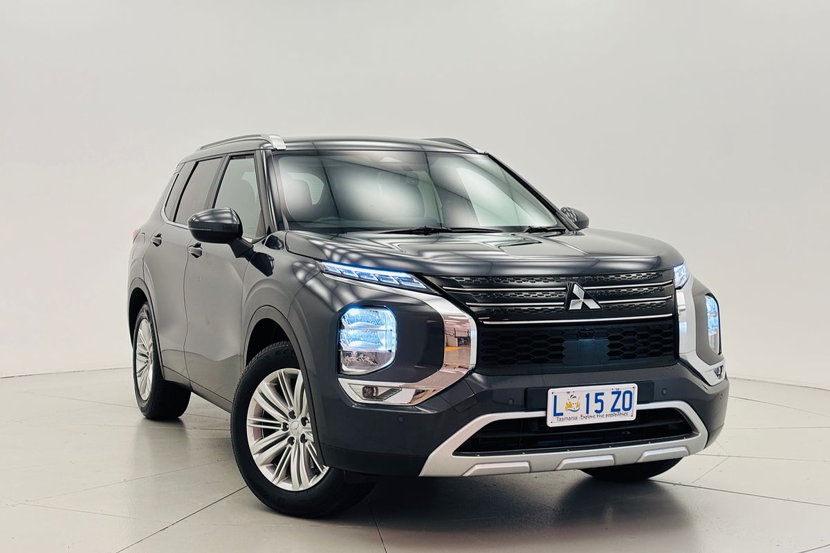 2024 Mitsubishi Outlander LS ZM