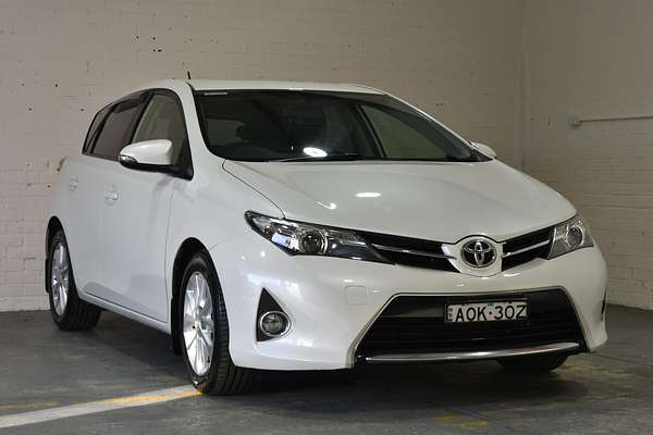 2015 Toyota Corolla Ascent Sport ZRE182R
