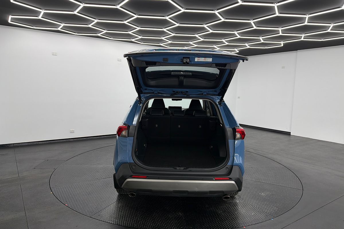2022 Toyota RAV4 Cruiser AXAH52R