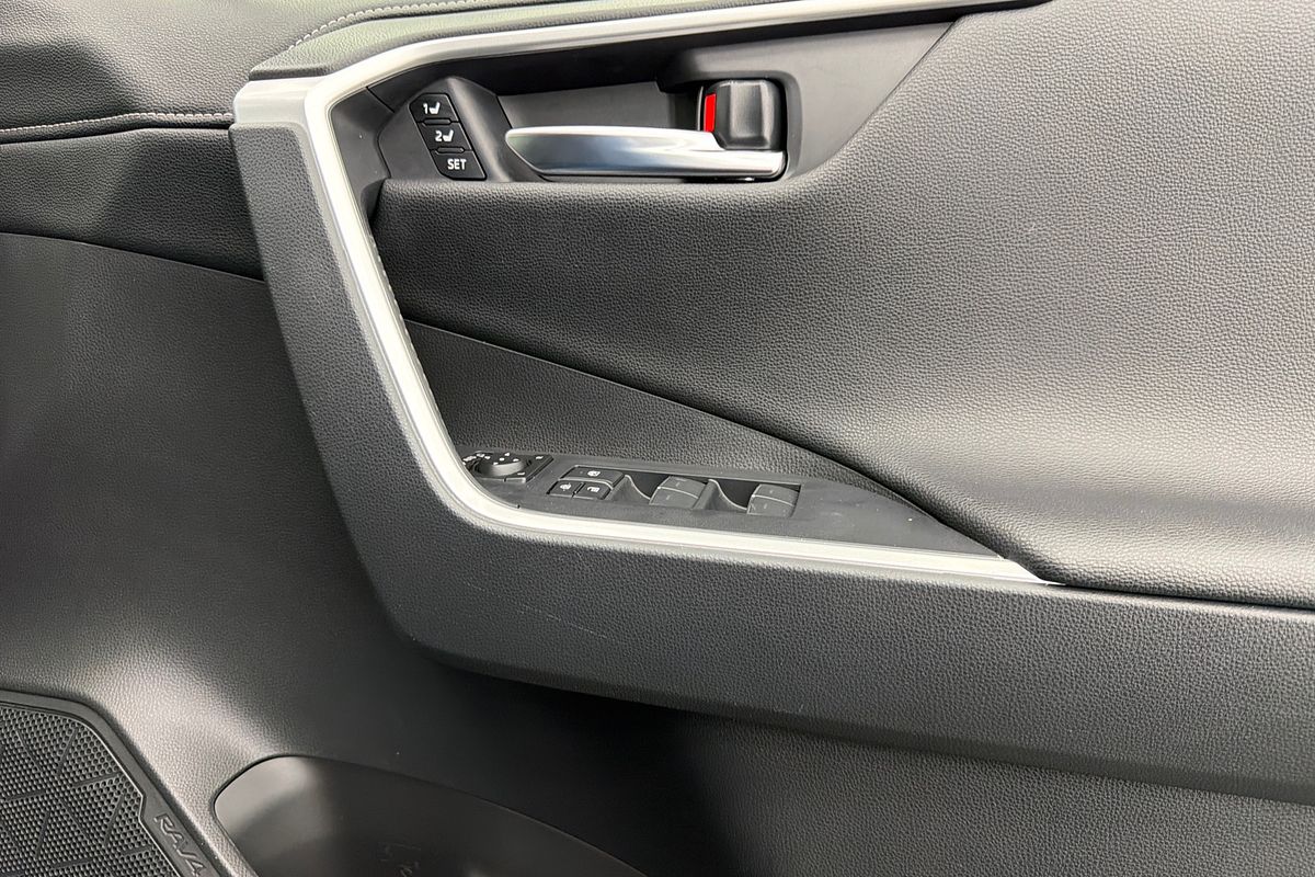 2022 Toyota RAV4 Cruiser AXAH52R